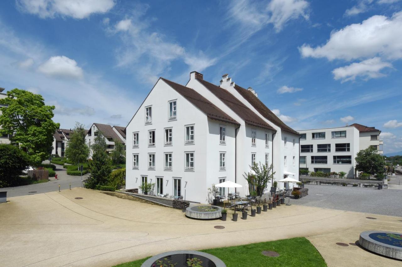 Hotel Im Schlosspark Binningen Экстерьер фото
