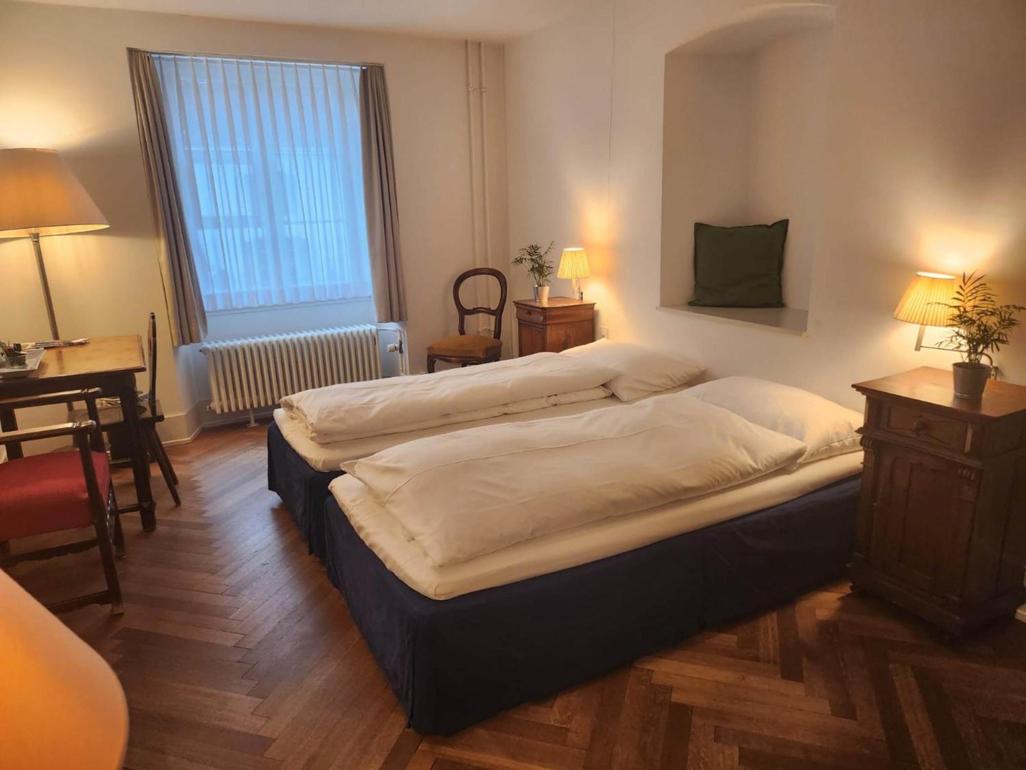 Hotel Im Schlosspark Binningen Экстерьер фото