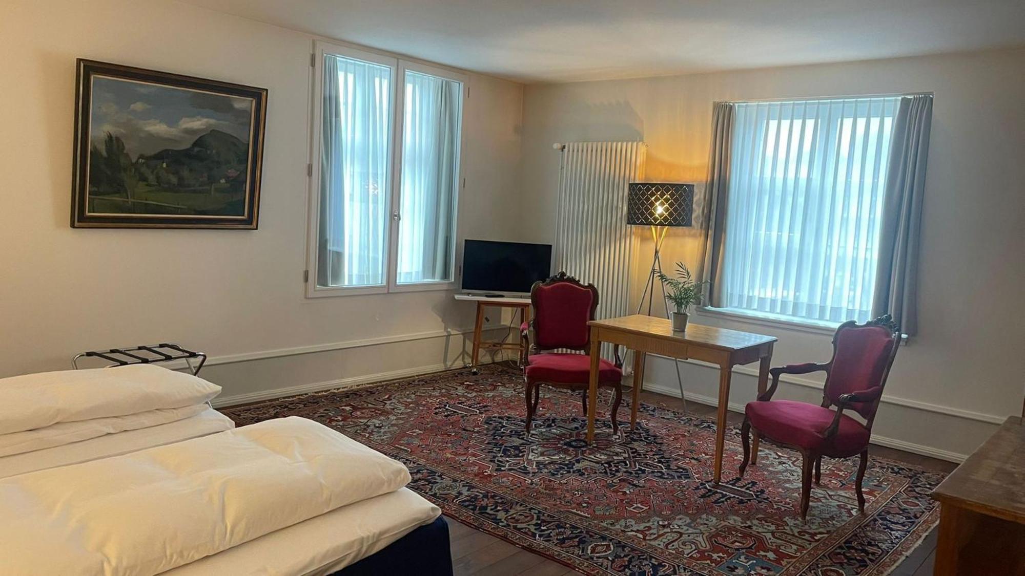 Hotel Im Schlosspark Binningen Экстерьер фото